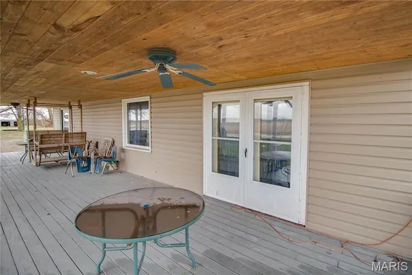 $264,900 | 168 Southeast 450 Avenue, Carrollton, IL 62016