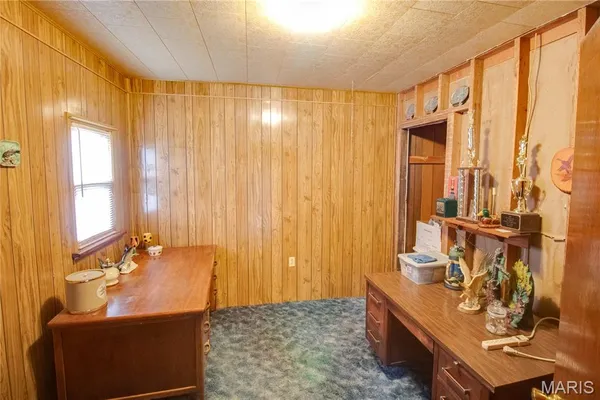 $249,900 | 168 Southeast 450 Avenue, Carrollton, IL 62016