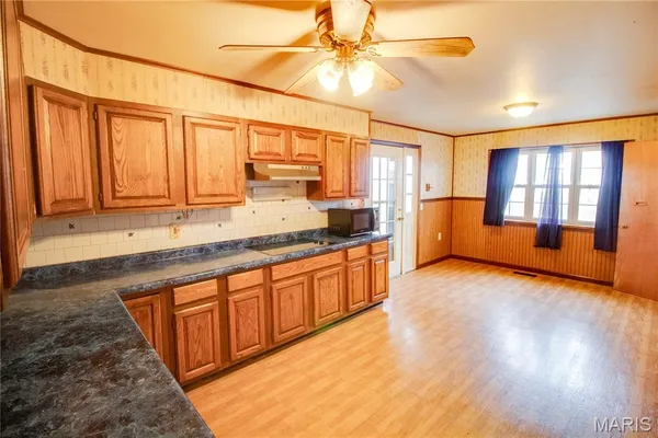 $249,900 | 168 Southeast 450 Avenue, Carrollton, IL 62016