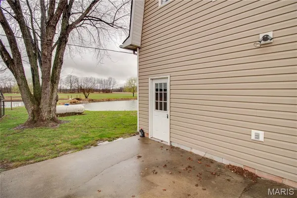 $249,900 | 168 Southeast 450 Avenue, Carrollton, IL 62016