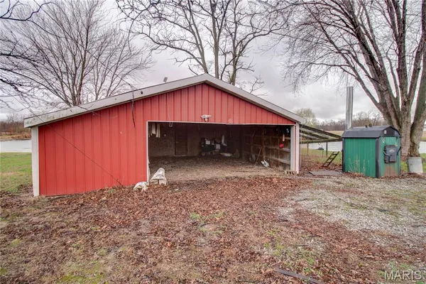 $264,900 | 168 Southeast 450 Avenue, Carrollton, IL 62016