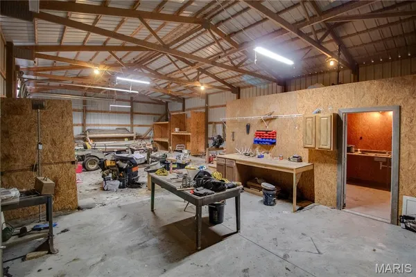 $264,900 | 168 Southeast 450 Avenue, Carrollton, IL 62016