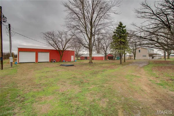 $264,900 | 168 Southeast 450 Avenue, Carrollton, IL 62016