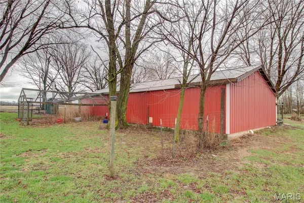 $264,900 | 168 Southeast 450 Avenue, Carrollton, IL 62016