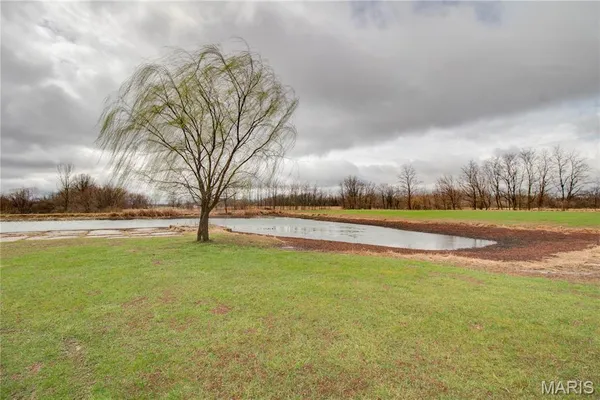 $264,900 | 168 Southeast 450 Avenue, Carrollton, IL 62016