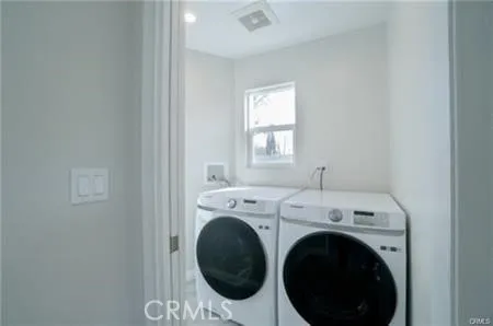 $3,950 | 17021 Burton Street, Lake Balboa, CA 91406