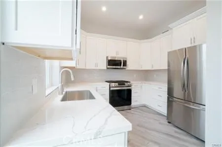 $3,950 | 17021 Burton Street, Lake Balboa, CA 91406