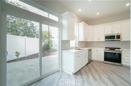 $3,950 | 17021 Burton Street, Lake Balboa, CA 91406