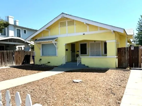 $425,000 | 616 North Echo Avenue, Fresno, CA 93728