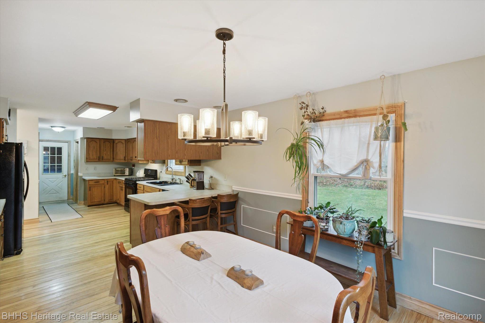 5904 West Allen Road Fowlerville, MI 48836 - Photo 12 of 44 Dining Room