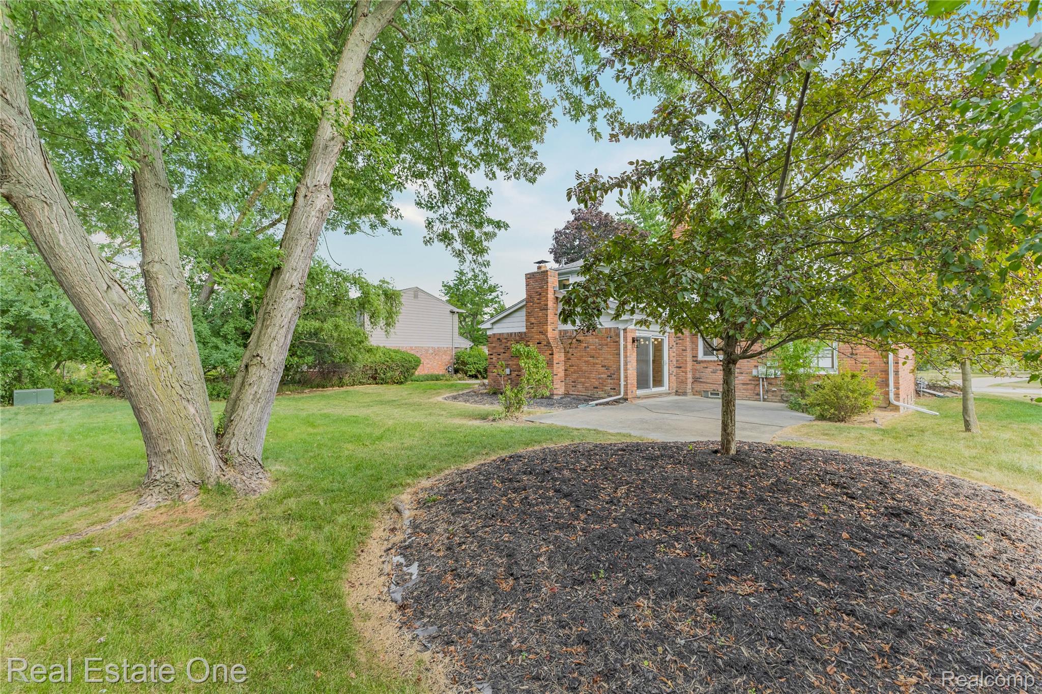 25695 Branchaster Road Farmington, MI 48336 - Photo 53 of 58 25695 Brachester - OnDemand Pix Photography (53).jpg