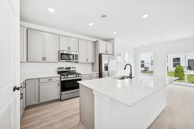 $460,000 | 1171 151st Street West, Rosemount, MN 55068