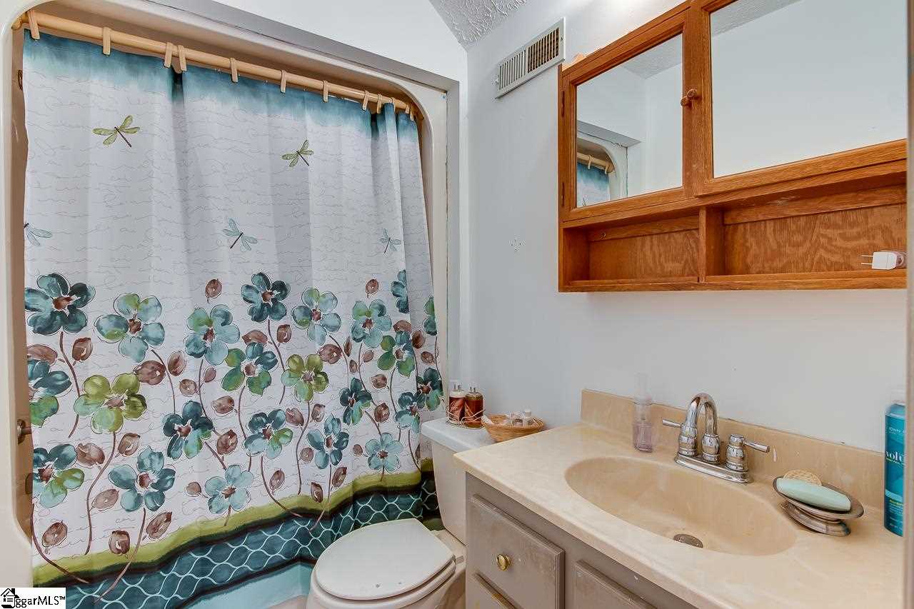 422 Hattie Road Easley, SC 29642 - Photo 29 of 36 Gallery Image 29