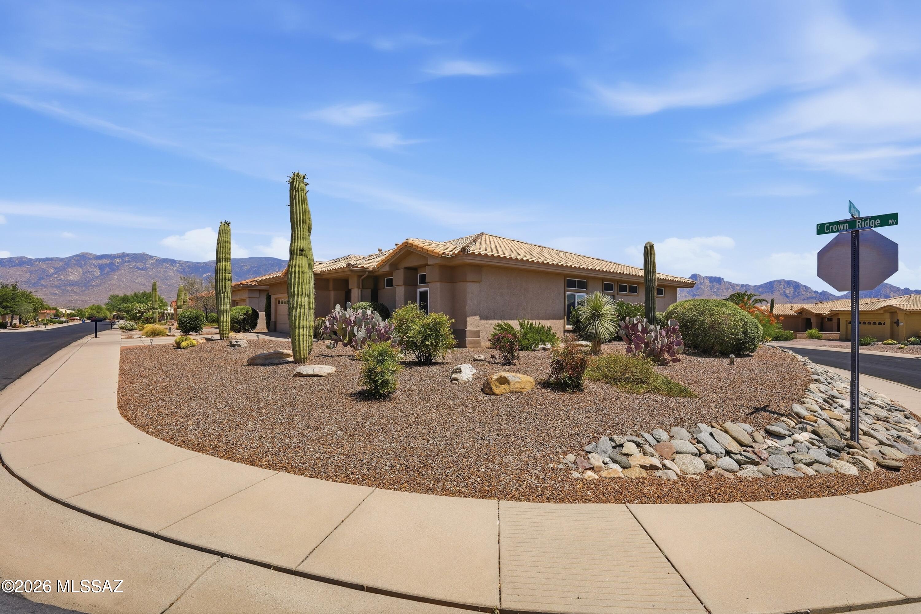 1654 East Crown Ridge Way Oro Valley, AZ 85755 - Photo 2 of 30 Corner Lot Views