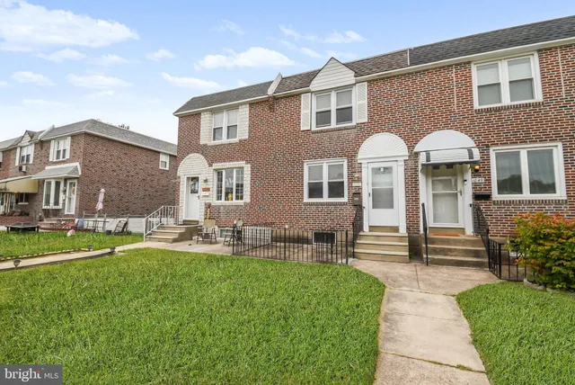 $1,900 | 1051 Oakwood Drive, Glenolden, PA 19036