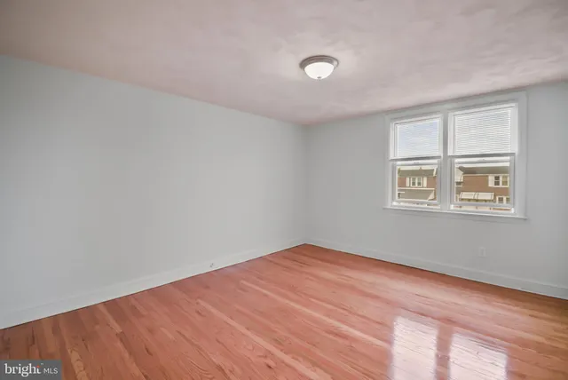 $1,900 | 1051 Oakwood Drive, Glenolden, PA 19036