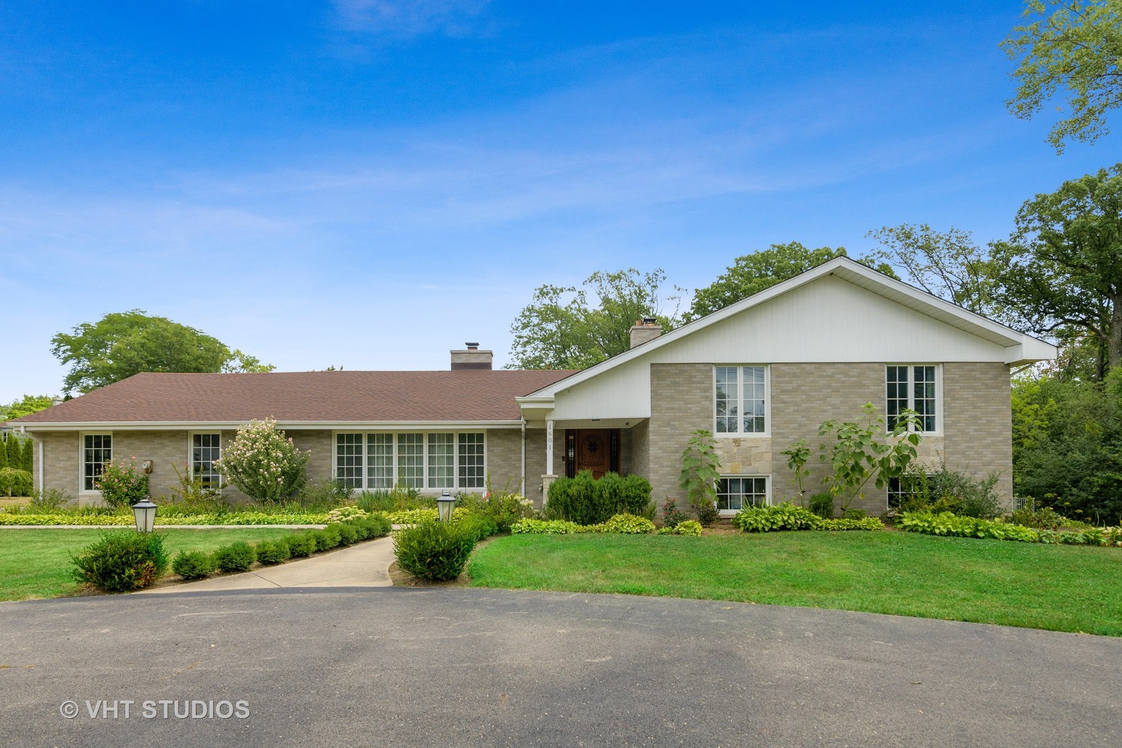 1601 Sunset Ridge Road Northbrook, IL 60062 - Photo 1 of 26