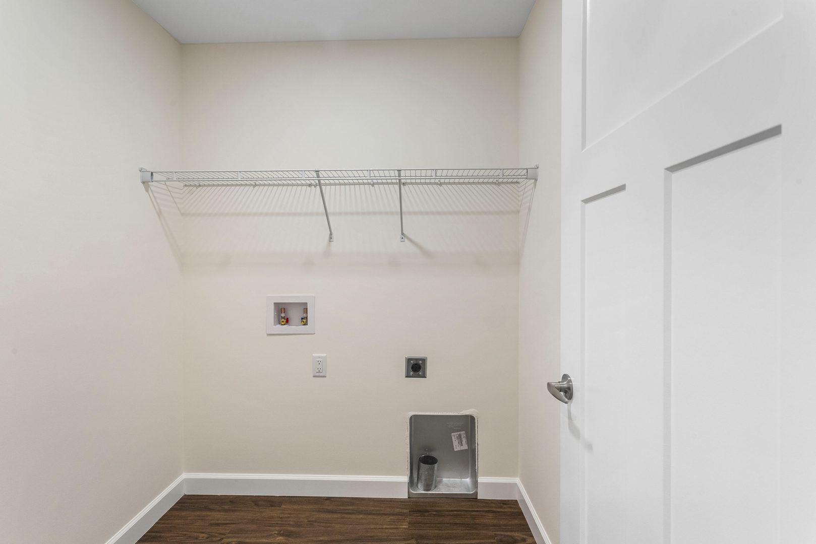504 Patterson Drive Bloomington, IL 61701 - Photo 10 of 26 a view of a room with wooden floor
