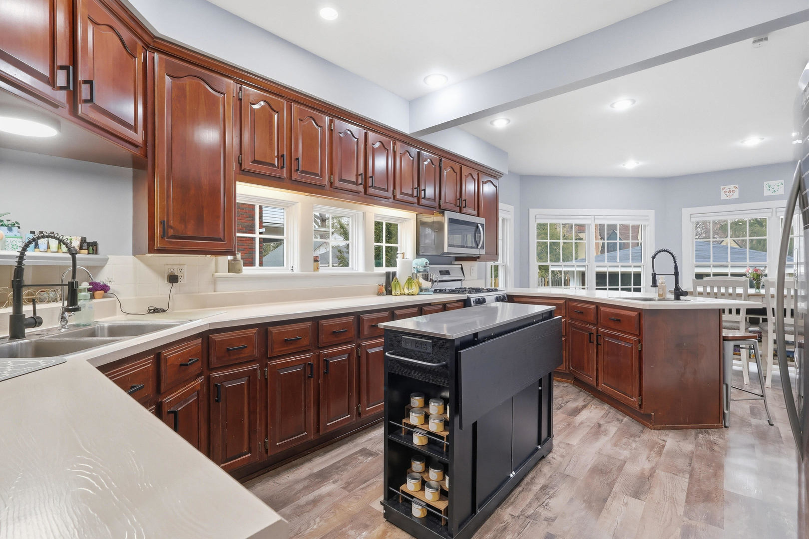 2937 16th Avenue Moline, IL 61265 - Photo 11 of 49