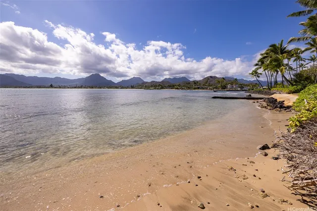 $3,860,000 | 604 Kaimalino Street, Kailua, HI 96734