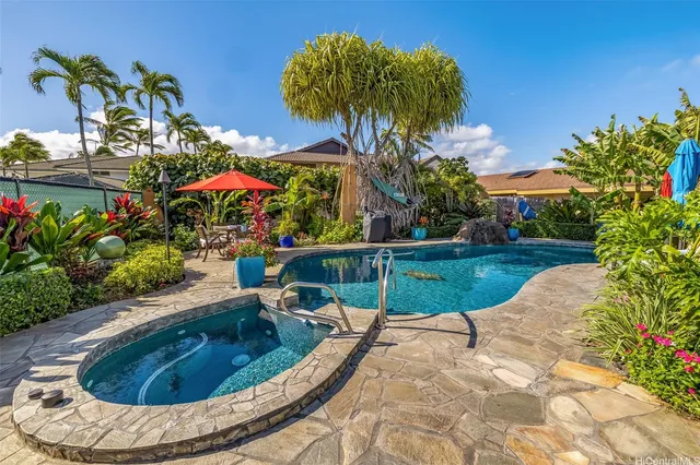 $3,860,000 | 604 Kaimalino Street, Kailua, HI 96734