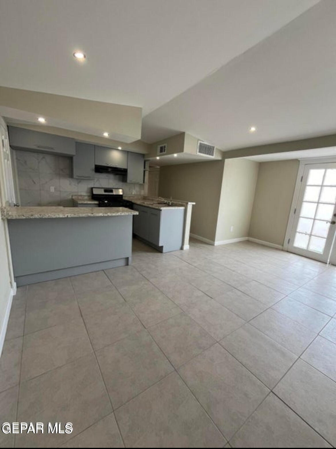 3906 Taylor Avenue El Paso, TX 79930 - Photo 3 of 17 IMG_0934