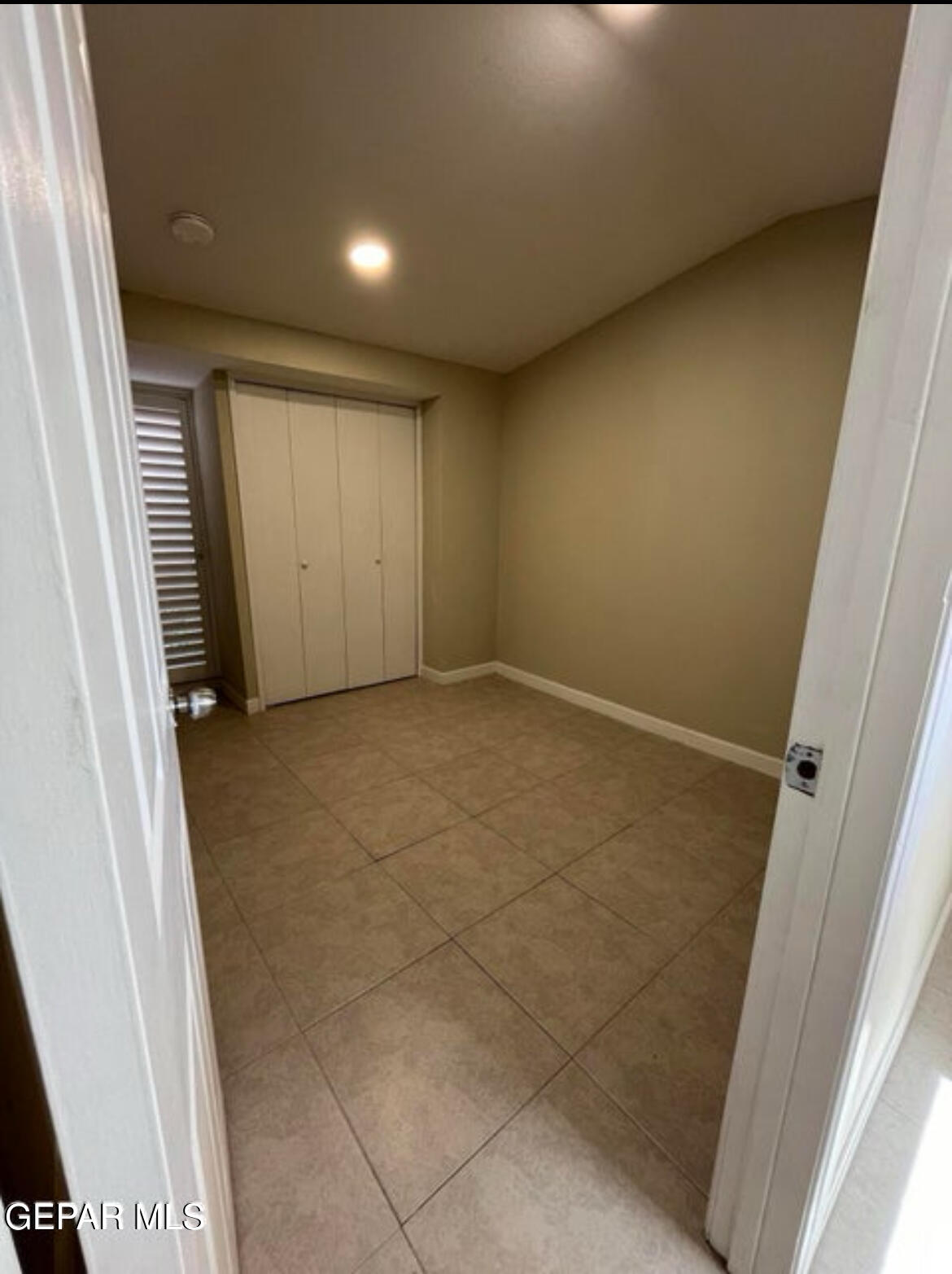 3906 Taylor Avenue El Paso, TX 79930 - Photo 9 of 17 IMG_0941