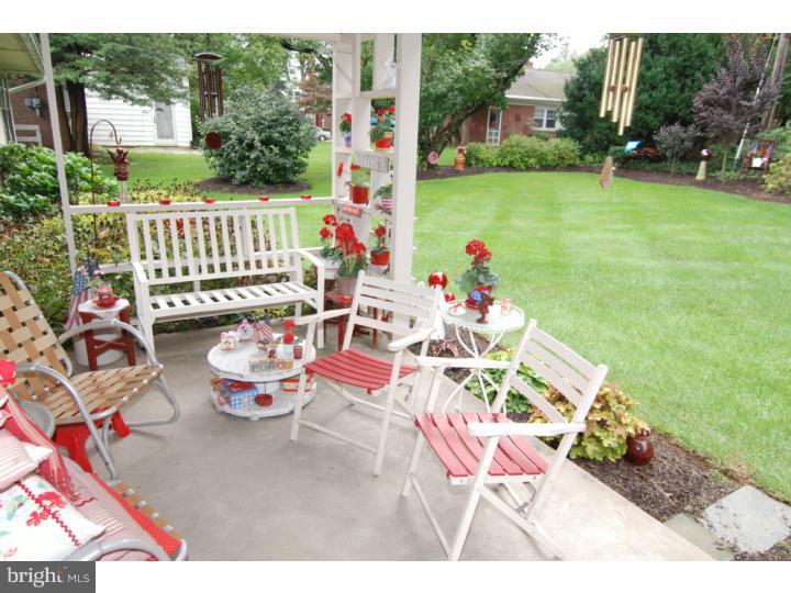 712 North Waverly Street Reading, PA 19607 - Photo 15 of 19 Porch