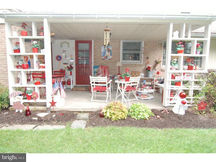 712 North Waverly Street Reading, PA 19607 - Photo 16 of 19 Porch