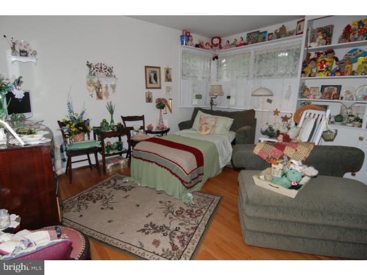 712 North Waverly Street Reading, PA 19607 - Photo 8 of 19 Bedroom