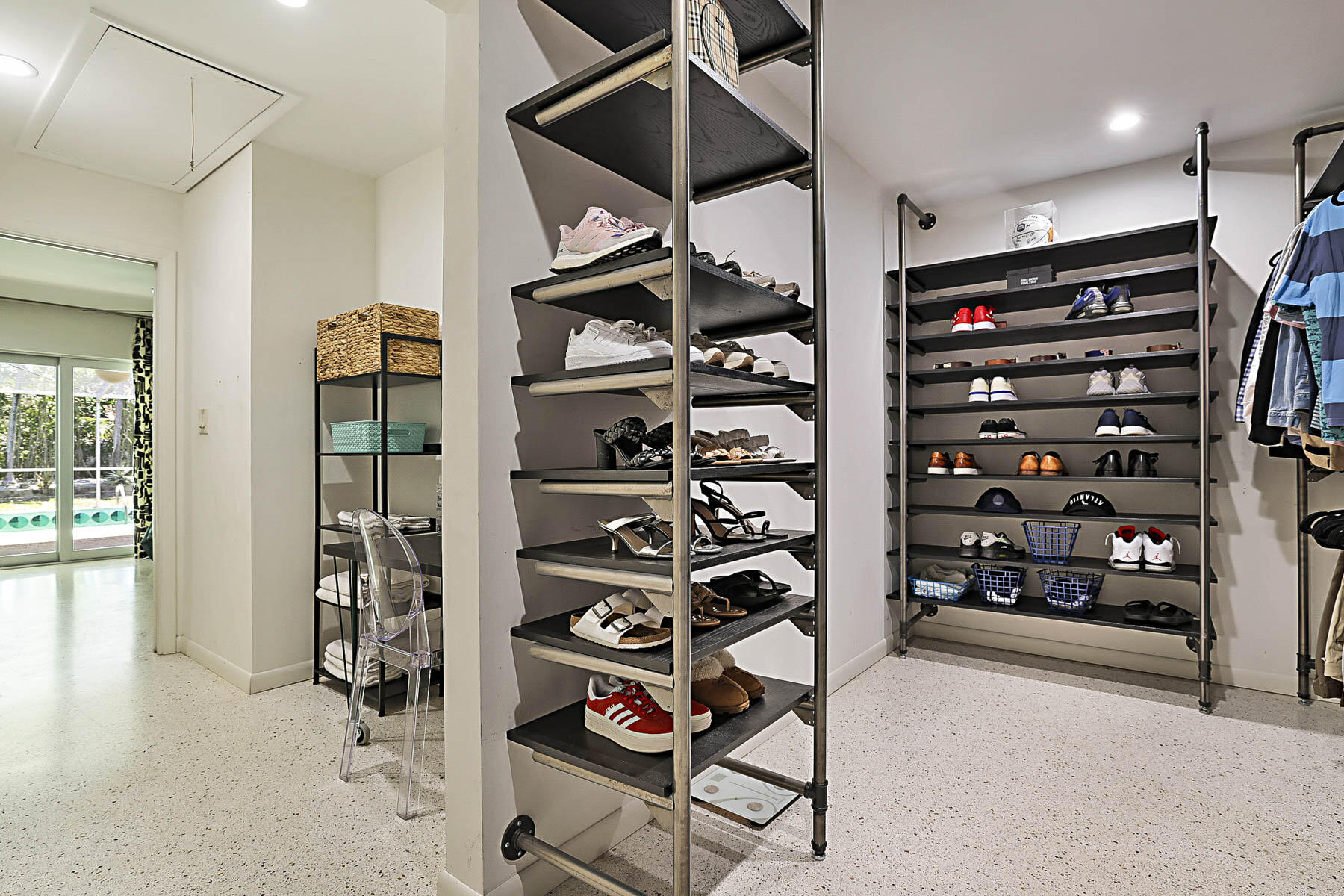 400 Northwest 6th Avenue Boca Raton, FL 33432 - Photo 20 of 44 a view of a livingroom with shelves