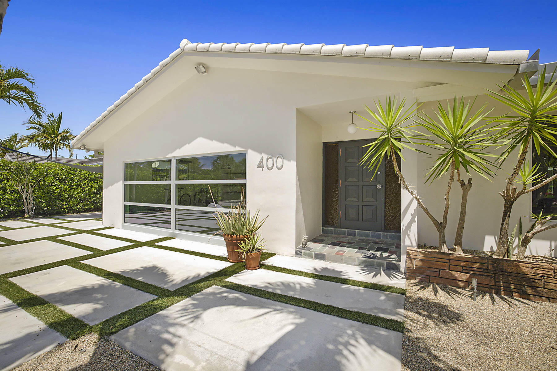 400 Northwest 6th Avenue Boca Raton, FL 33432 - Photo 44 of 44 a front view of a house