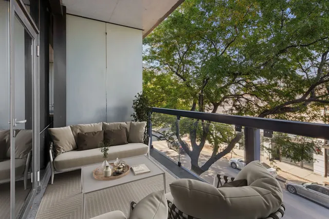 $299,000 | 860 West Blackhawk Street, Unit 204, Chicago, IL 60642