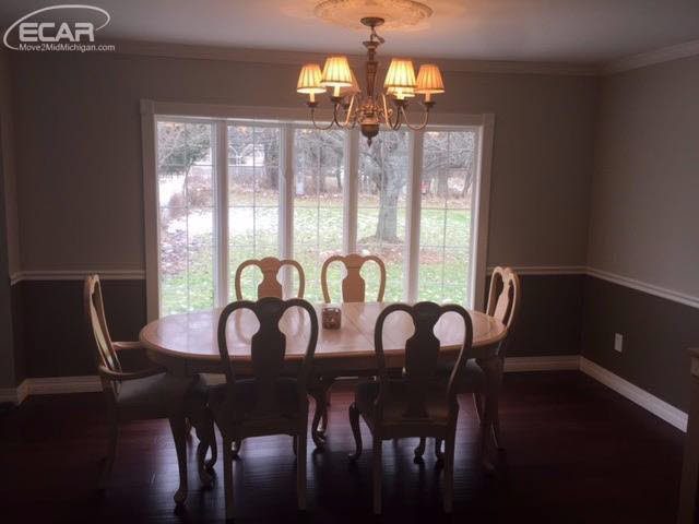 6060 Denton Hill Road Fenton, MI 48430 - Photo 9 of 18 21264322-8.JPG