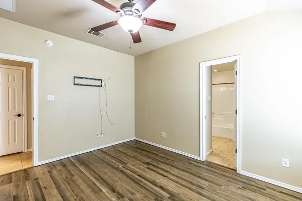 $1,595 | 811 11th Street, Wolfforth, TX 79382
