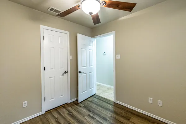 $1,595 | 811 11th Street, Wolfforth, TX 79382