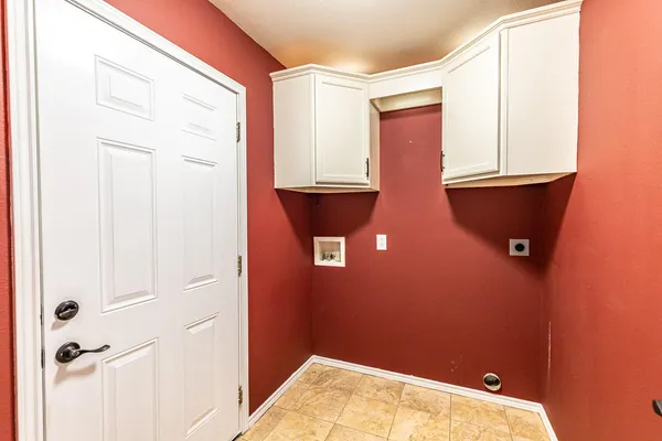 $1,595 | 811 11th Street, Wolfforth, TX 79382