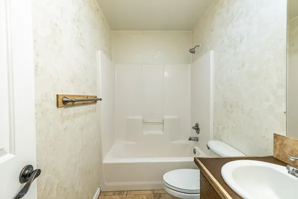 $1,595 | 811 11th Street, Wolfforth, TX 79382