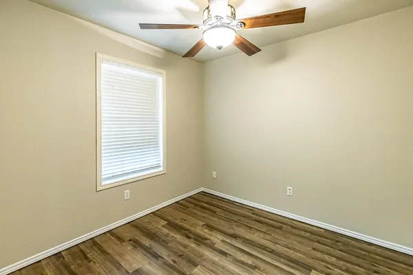 $1,595 | 811 11th Street, Wolfforth, TX 79382