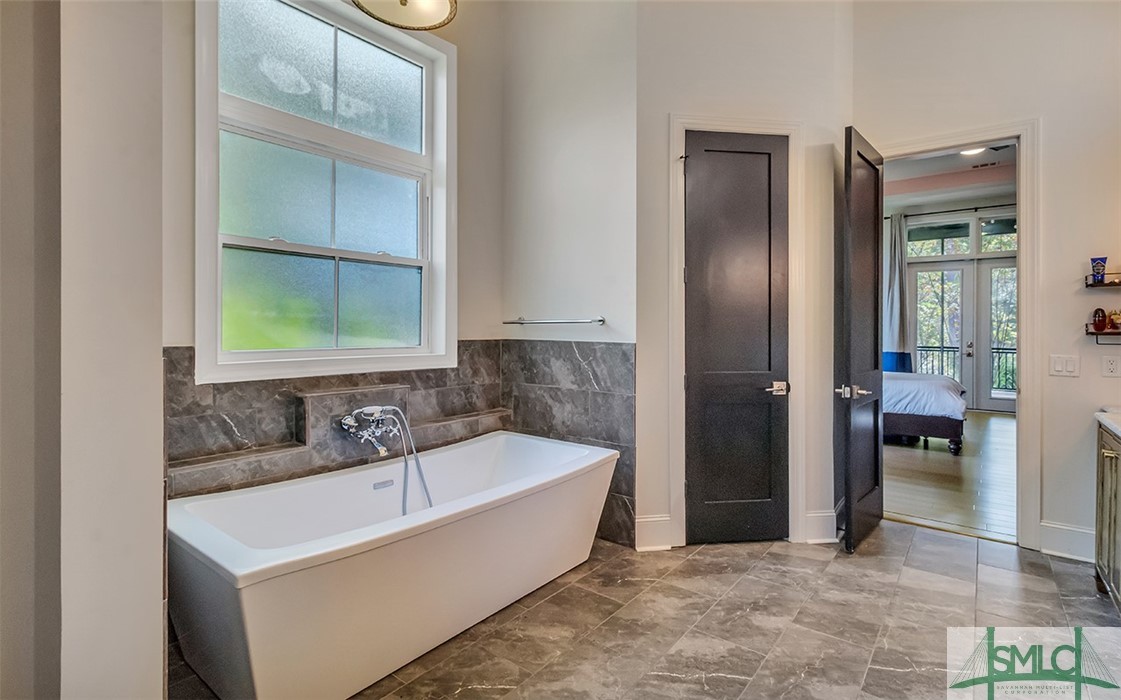 128 Grand View Drive Pooler, GA 31322 - Photo 19 of 50 Primary Bath