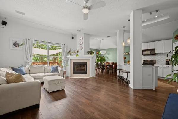 $334,800 | 1205 Crossvine Way, Pflugerville, TX 78660