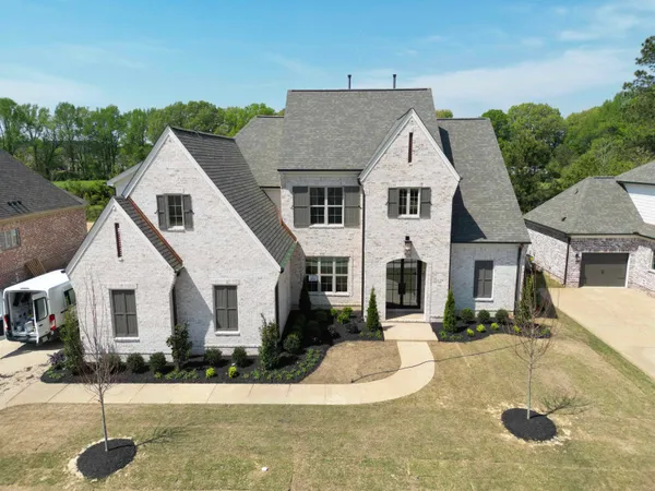 $939,982 | 601 Cedar Shadows Circle West, Collierville, TN 38017