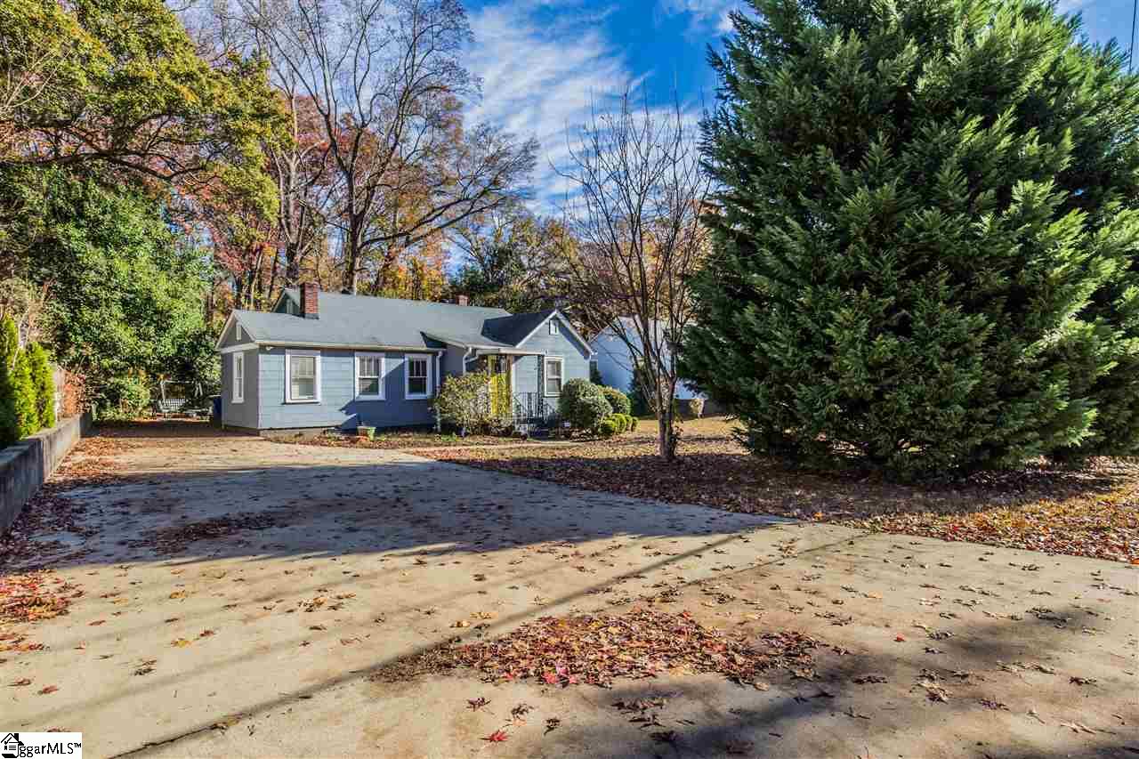 111 Lowndes Hill Road Greenville, SC 29607 - Photo 17 of 29