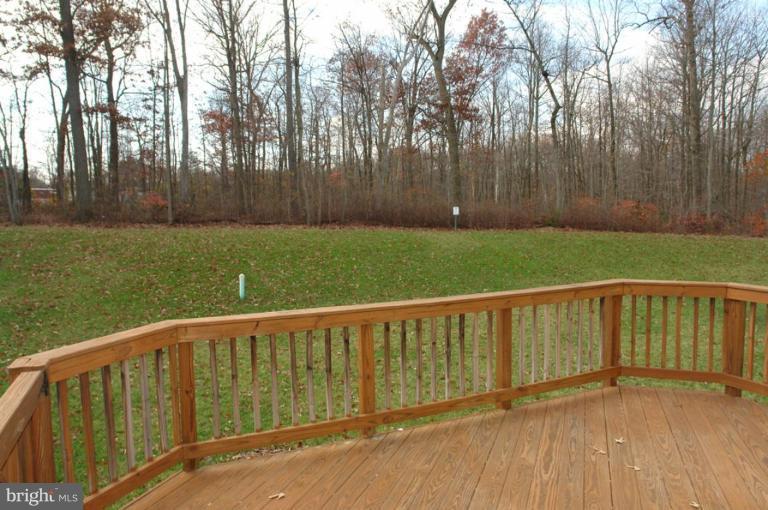7779 Rotherham Drive Hanover, MD 21076 - Photo 3 of 17 Deck