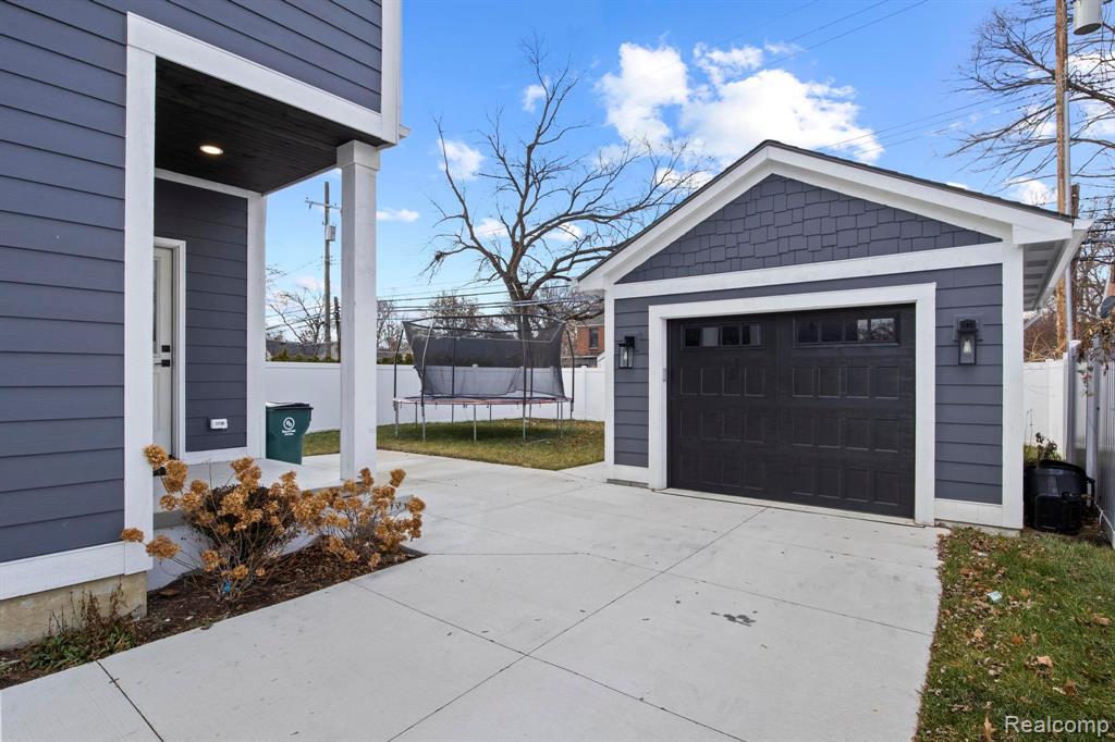 831 North Campbell Road Royal Oak, MI 48067 - Photo 26 of 34