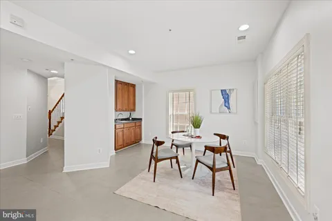 $1,200,000 | 5139 Brawner Place, Alexandria, VA 22304