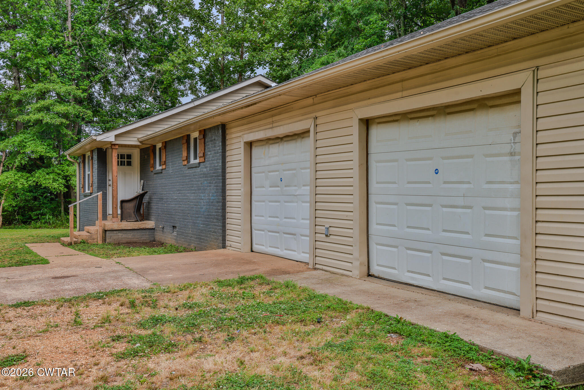 25 Shady Lane Huntingdon, TN 38344 - Photo 3 of 16 a backyard of a house