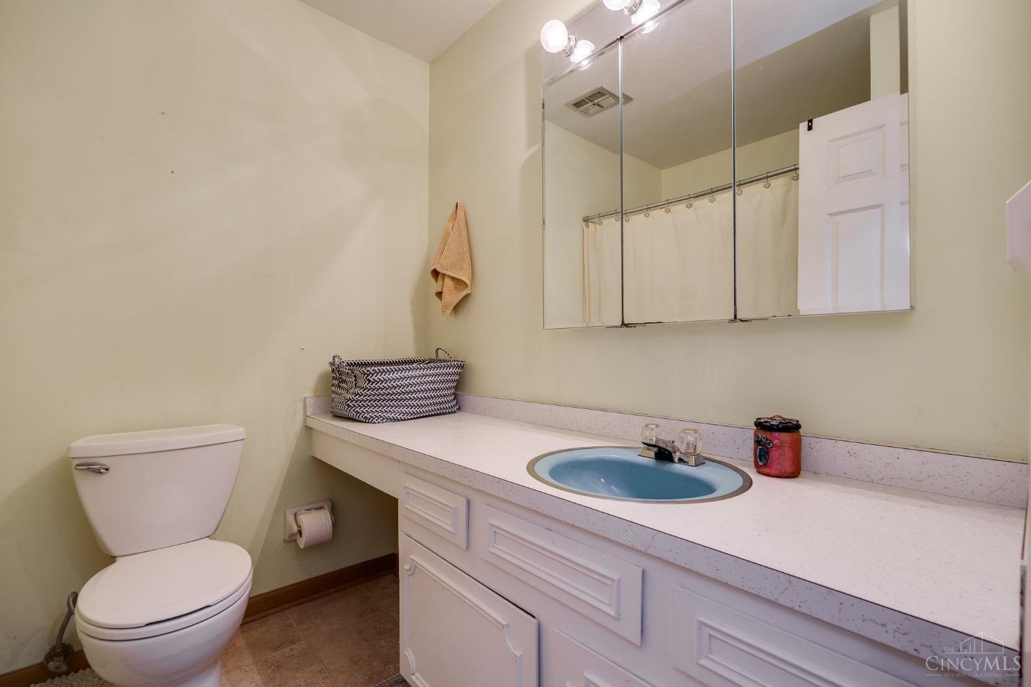 701 East Whipp Road Centerville, OH 45429 - Photo 28 of 50 Gallery Image 28