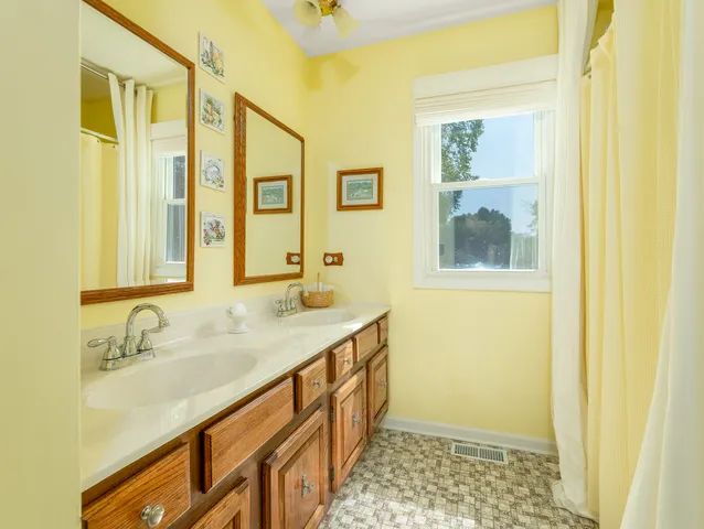 $619,000 | 25707 Eagle Drive, Mundelein, IL 60060