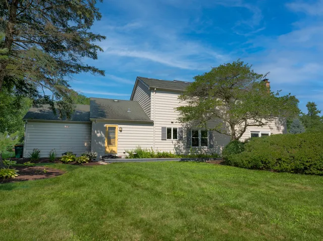 $619,000 | 25707 Eagle Drive, Mundelein, IL 60060